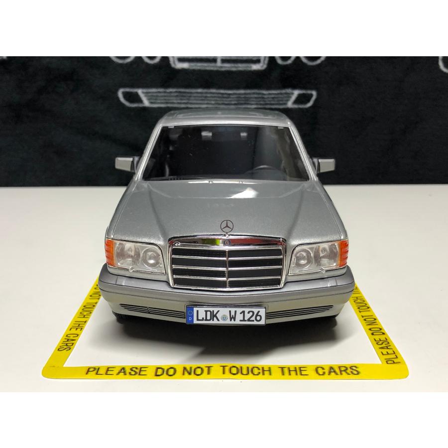 iScale 1/18 Mercedes Benz 560 SEL S class (W126) year 1985 astral