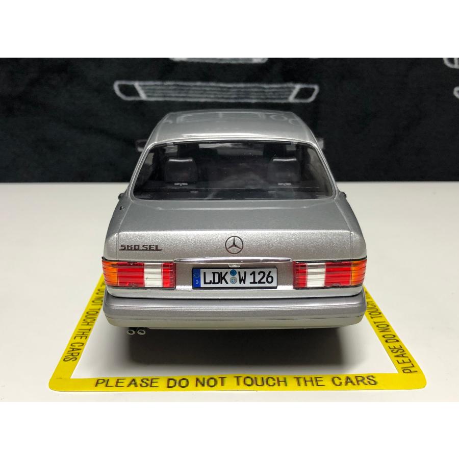 iScale 1/18 Mercedes Benz 560 SEL S class (W126) year 1985 iScale 1/18 Mercedes Benz 560 SEL S class (W126) year 1985