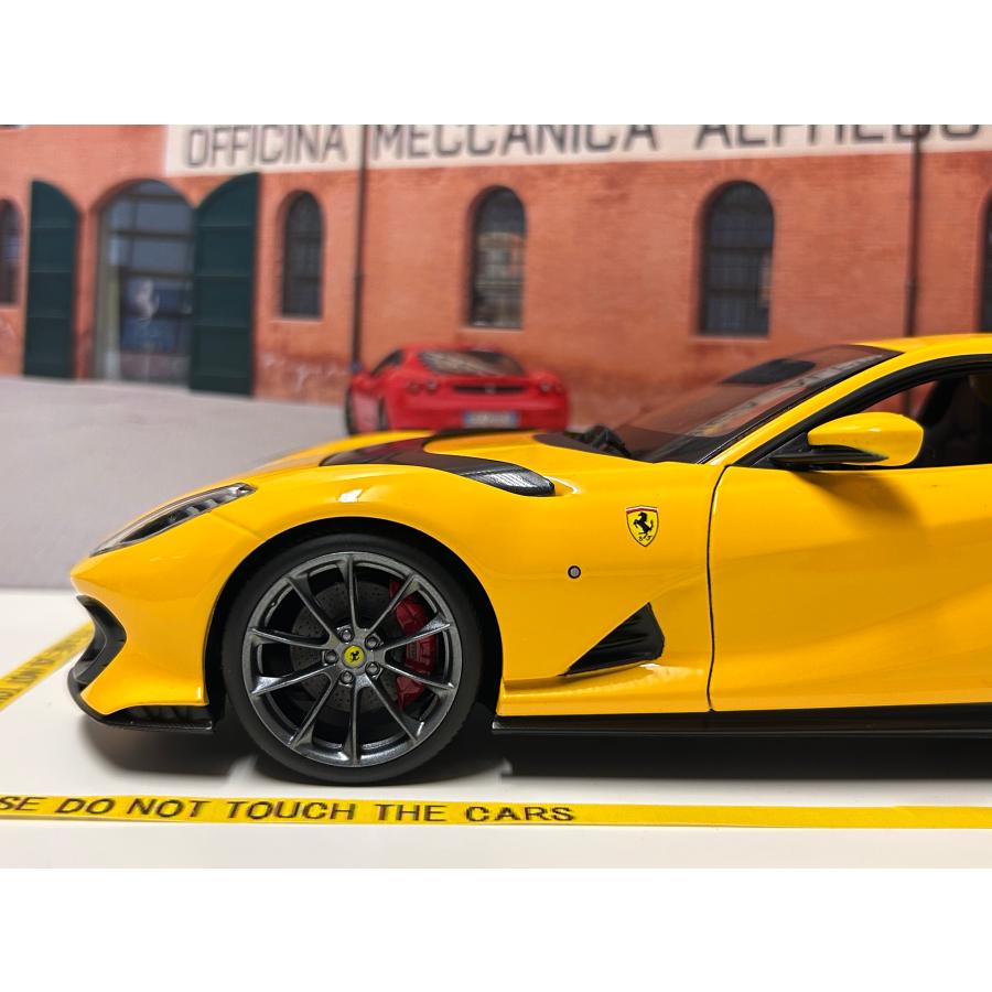 Bburago（ブラーゴ） Burago 1/18 Ferrari 812 Competizione Giallo