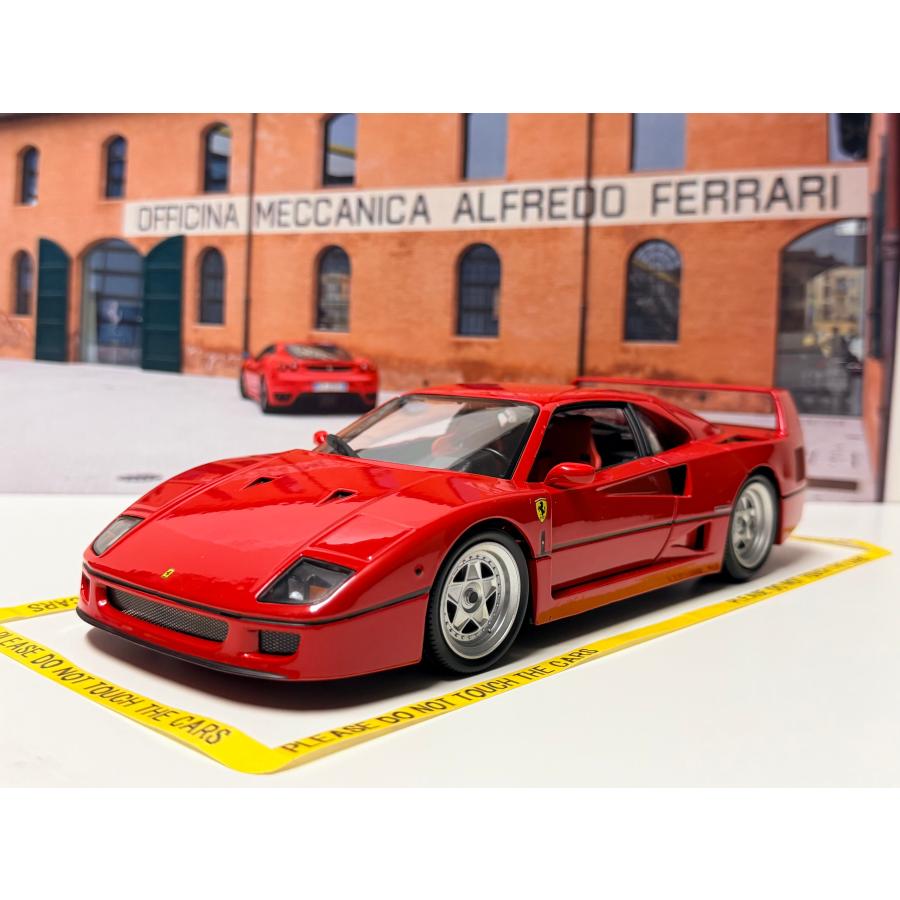 【美品】フェラーリ　F40 burago 1/18 Bburago（ブラーゴ） 新発売 Burago 1/18 Ferrari F40 1987 レッド