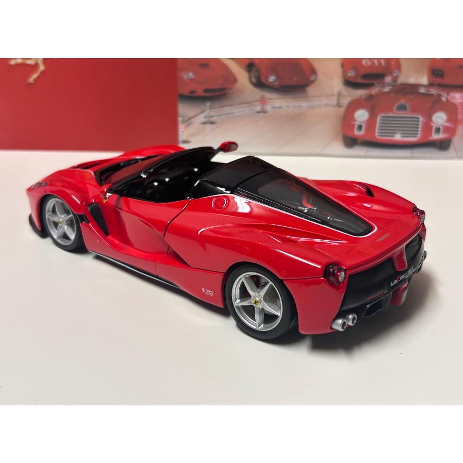 Bburago（ブラーゴ） Burago 1/24 Ferrari La Ferrari Aperta レッド