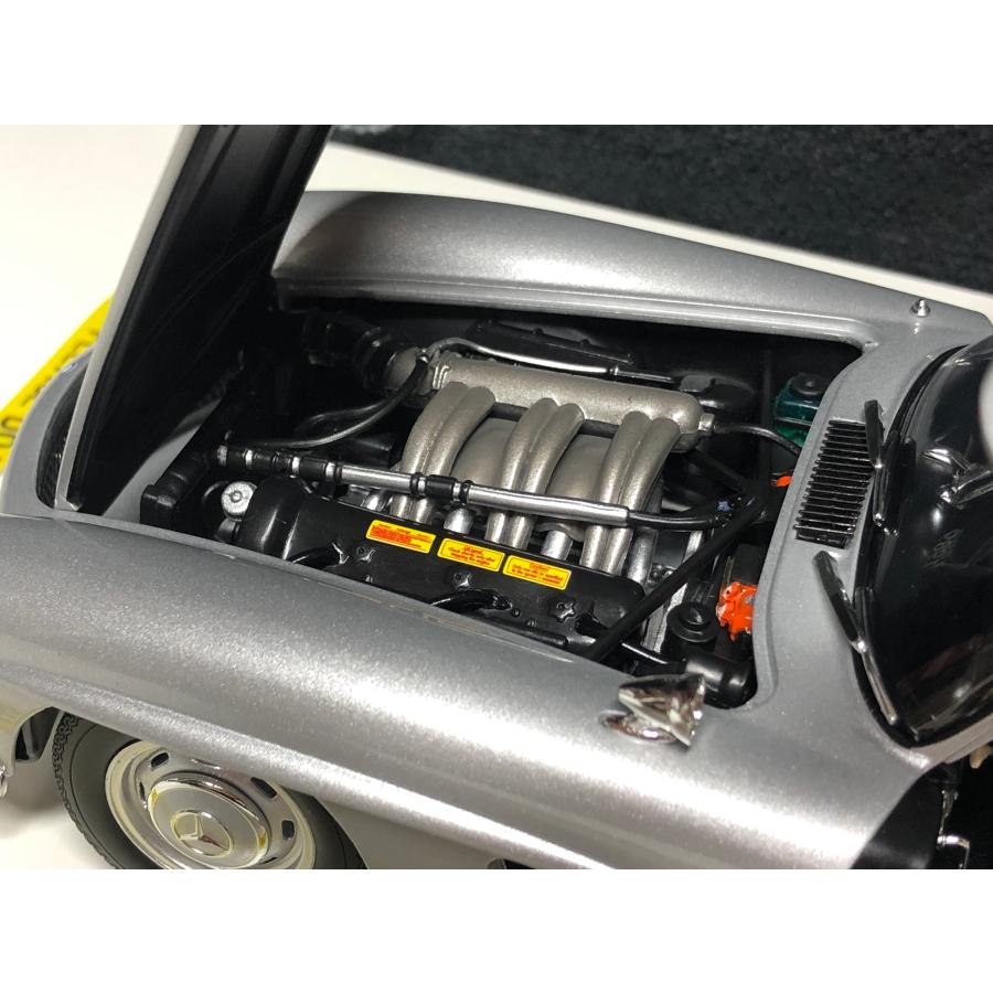 ミニチャンプス minichmaps 1/18 Mercedes Benz 300 SL (W198 ミニチャンプス minichmaps 1/18 Mercedes Benz 300 SL (W198