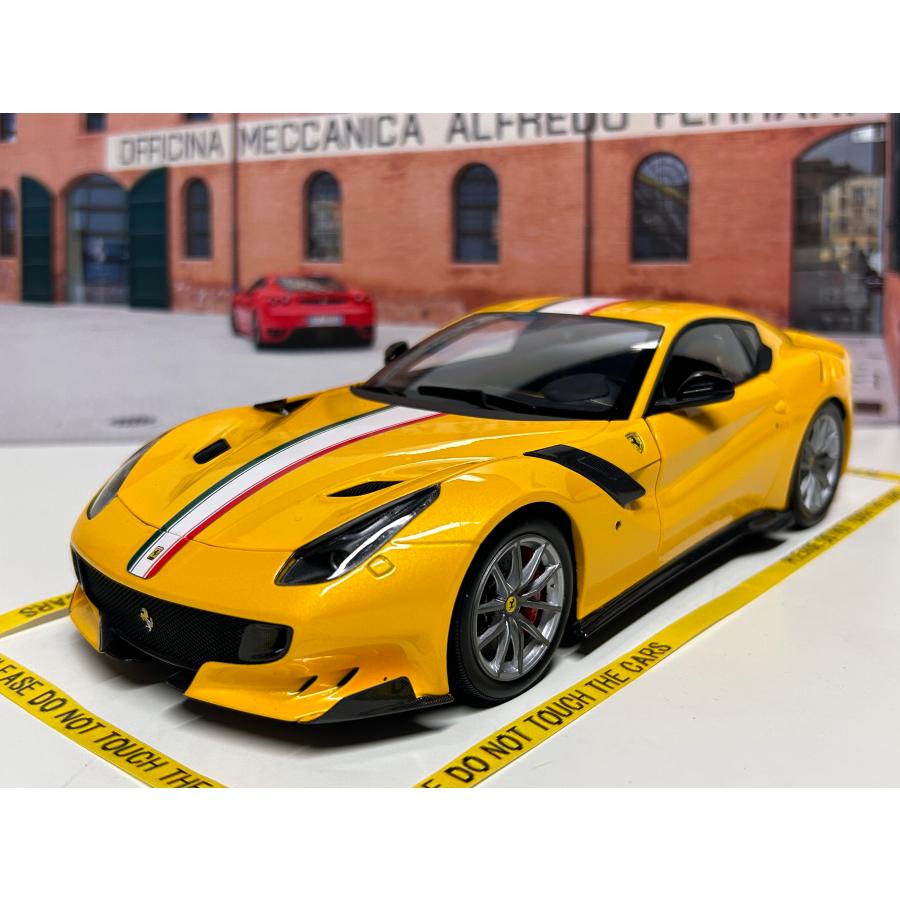 B.B.R BBR 1/18 Ferrari F12 tdf Giallo Tristrato イタリアンフラッグ