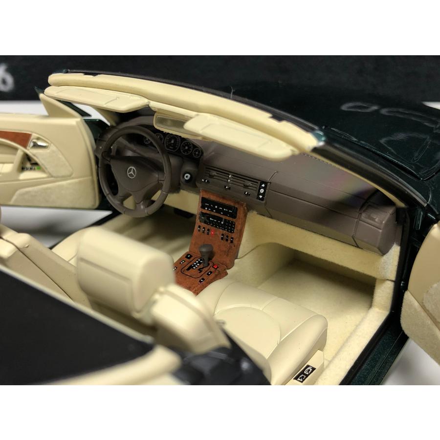norev 1/18 Mercedes Benz 500 SL R129 1999 darkgreen-metallic