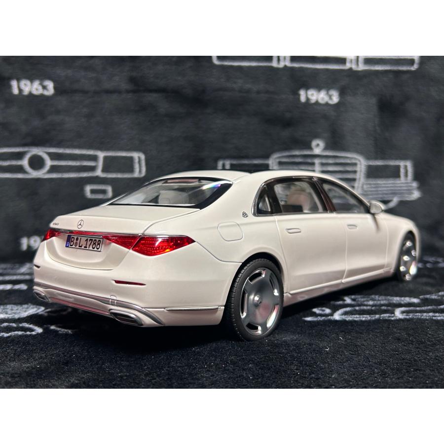 norev 1/18 Mercedes Benz Maybach S 680 4Matic 2021 ホワイトメタリック メルセデス ベンツ マイバッハ ノレブ ミニカーの画像