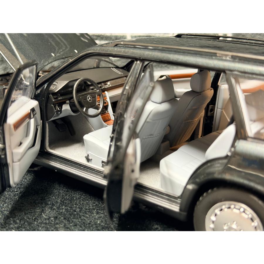 norev 1/18 Mercedes Benz 300D S124 Estate 1990 ブルーブラック