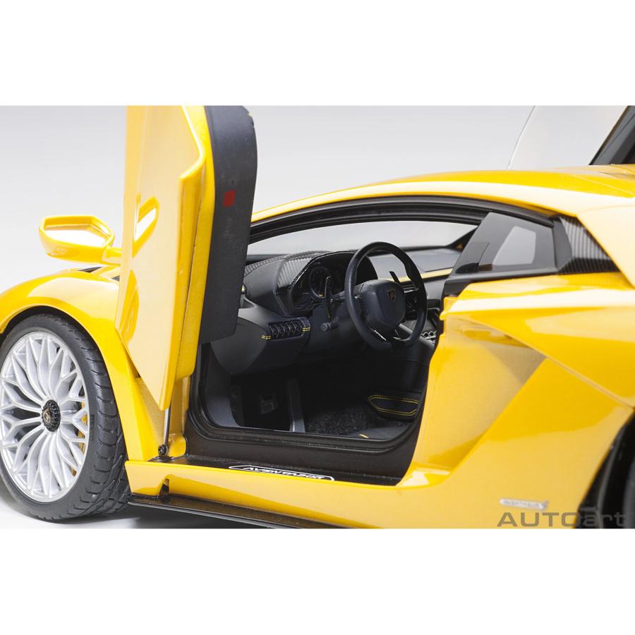 オートアート セール品 AUTOart 1/18 Lamborghini AVENTADOR S オートアート セール品 AUTOart 1/18 Lamborghini AVENTADOR S