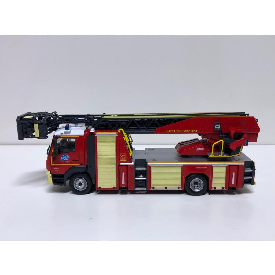 1/43 消防車コレクションばらし Mercedes Benz Atego 1627 Feuerwehr