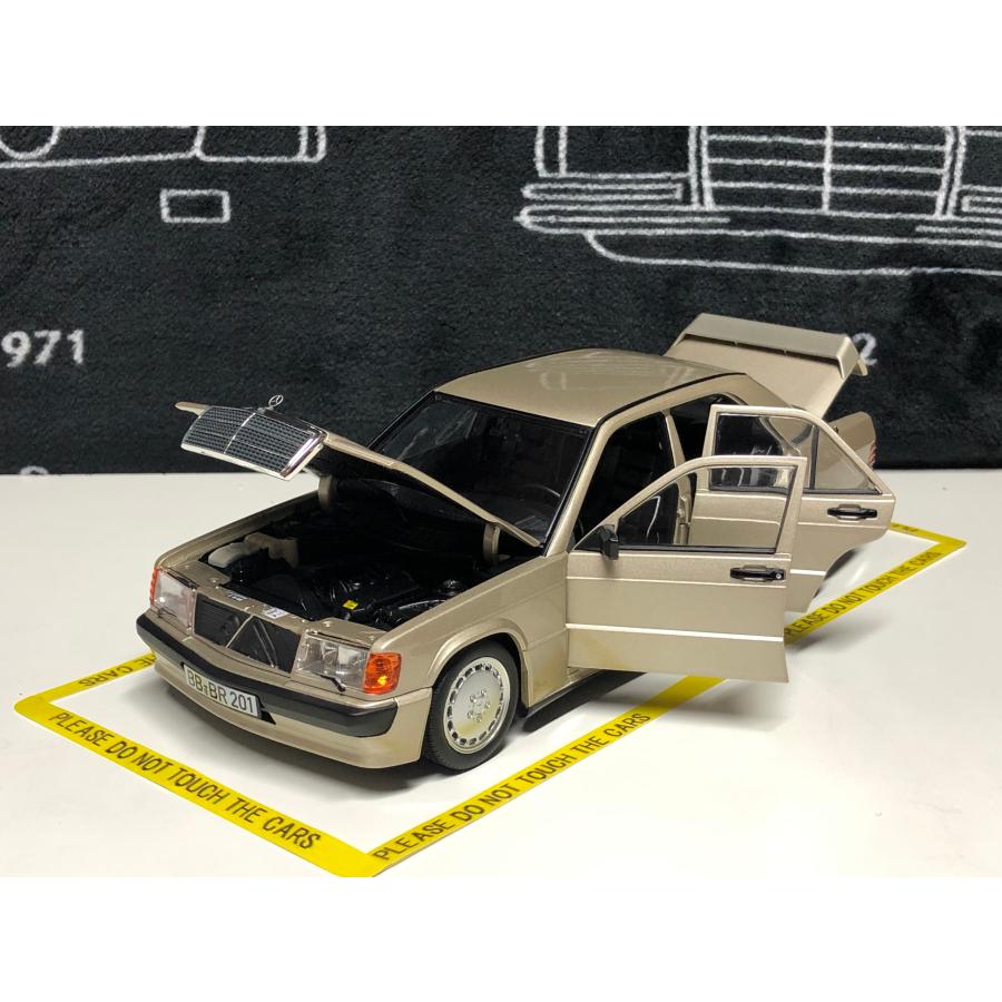 norev 1/18 Mercedes Benz 190 E 2.3 16V 1984 lightgold norev 1/18 Mercedes Benz 190 E 2.3 16V 1984 lightgold