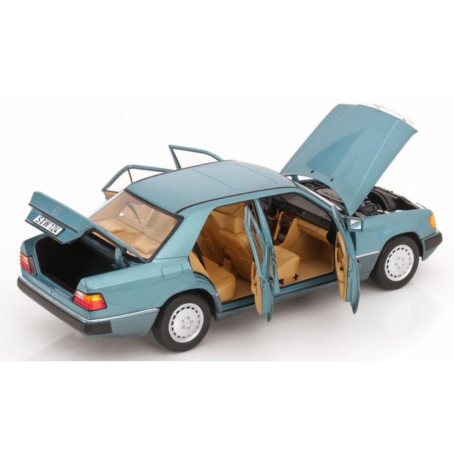 norev 1/18 Mercedes Benz 230E W124 Saloon 1989-1993 ライト norev 1/18 Mercedes Benz 230E W124 Saloon 1989-1993 ライト