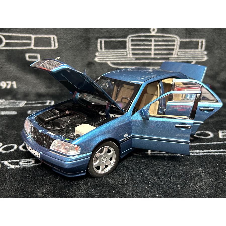 norev 1/18 Mercedes Benz C 200 W202 1997-2000 Aquamarine norev 1/18 Mercedes Benz C 200 W202 1997-2000 Aquamarine