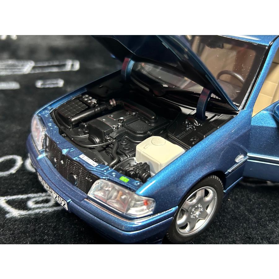norev 1/18 Mercedes Benz C 200 W202 1997-2000 Aquamarine norev 1/18 Mercedes Benz C 200 W202 1997-2000 Aquamarine
