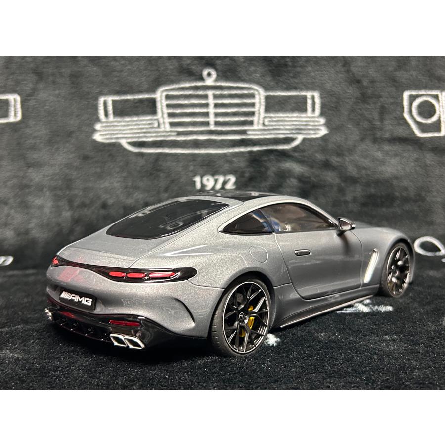 NZG 1/18 Mercedes Benz AMG GT 63 4Matic Selenite grey NZG 1/18 Mercedes Benz AMG GT 63 4Matic Selenite grey