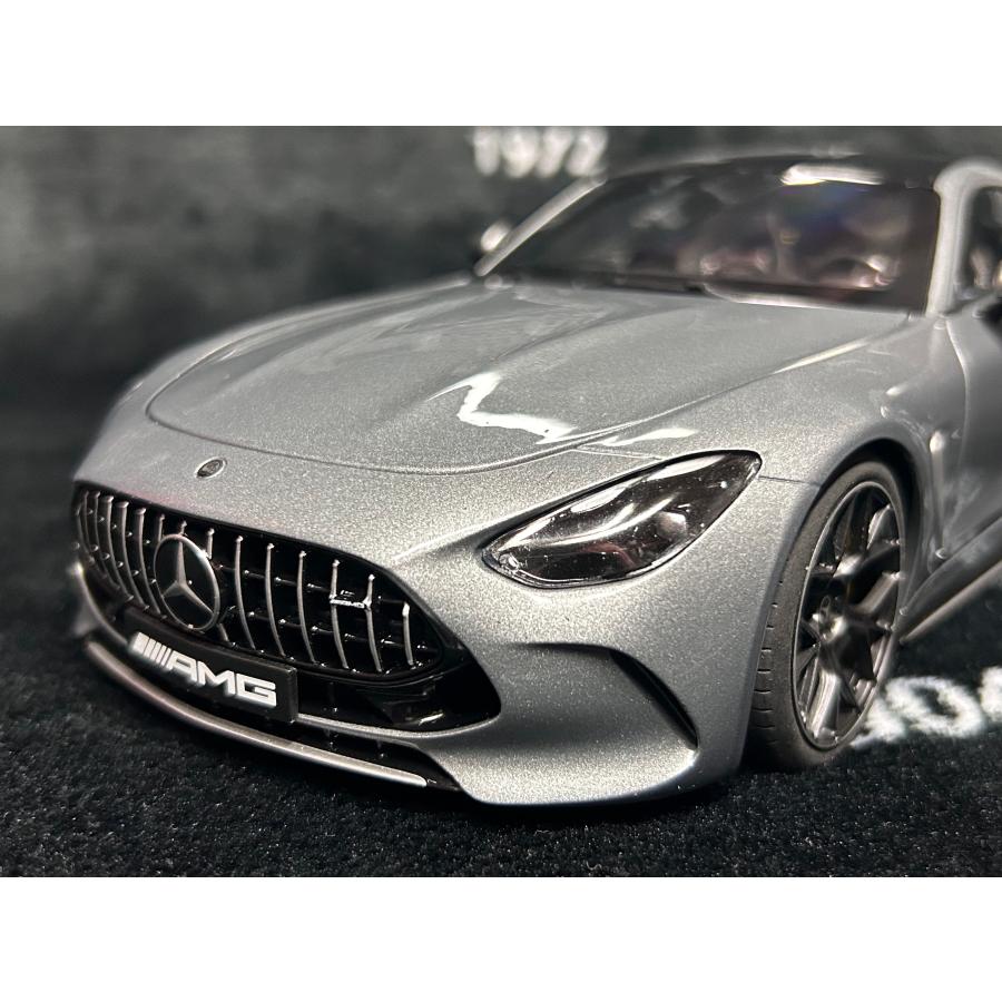 NZG 1/18 Mercedes Benz AMG GT 63 4Matic Selenite grey NZG 1/18 Mercedes Benz AMG GT 63 4Matic Selenite grey