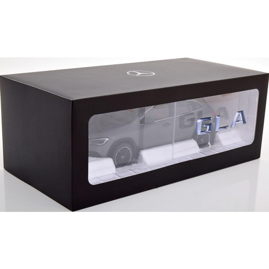 Z Models 1/18 Mercedes Benz GLA (H247) mountain gray Z Models 1/18 Mercedes Benz GLA (H247) mountain gray
