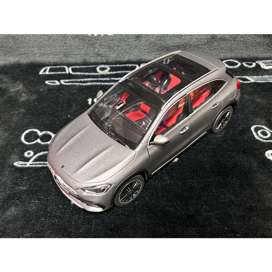 Z Models 1/18 Mercedes Benz GLA (H247) mountain gray Z Models 1/18 Mercedes Benz GLA (H247) mountain gray