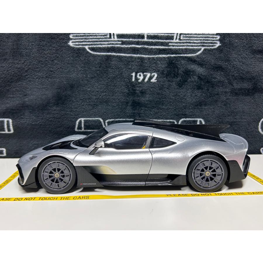 NZG 1/18 Mercedes Benz AMG One 2023 high tech silver NZG 1/18 Mercedes Benz AMG One 2023 high tech silver
