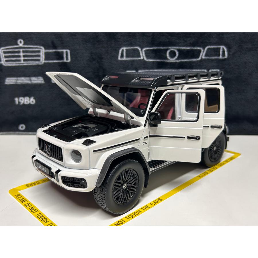iScale 1/18 Mercedes Benz AMG G 63 4x4 W463 Opalite white