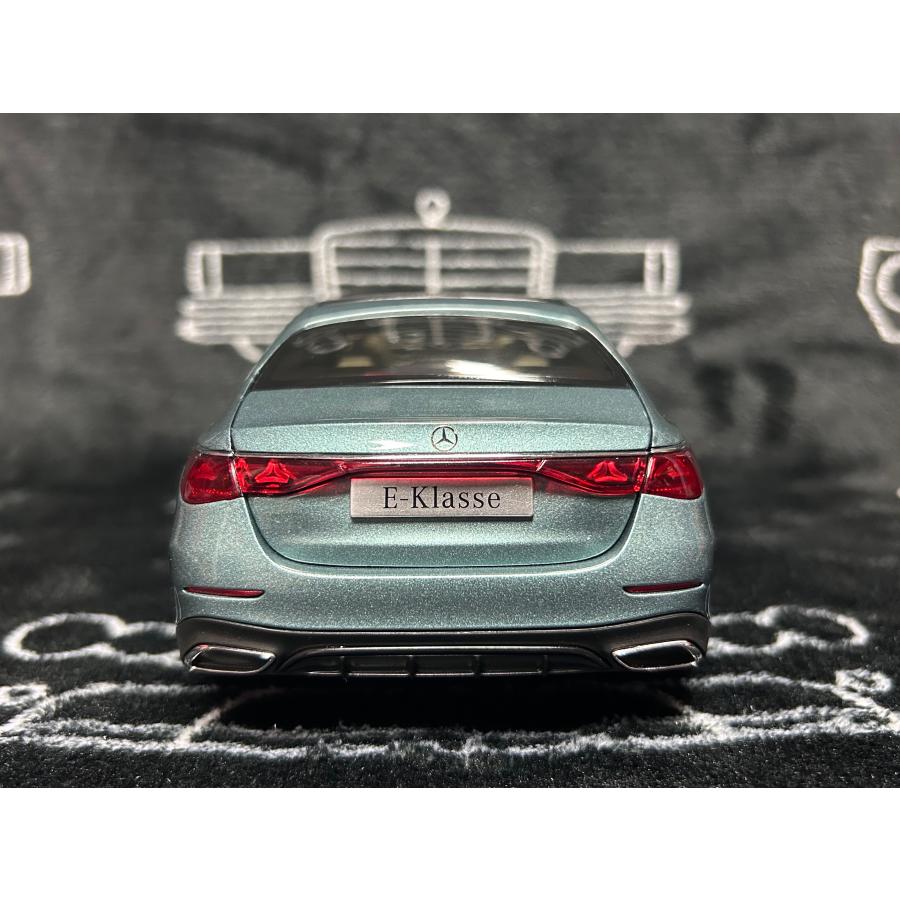 iScale iScale 1/18 Mercedes Benz E class W214 Sedan 2024 AMG Line