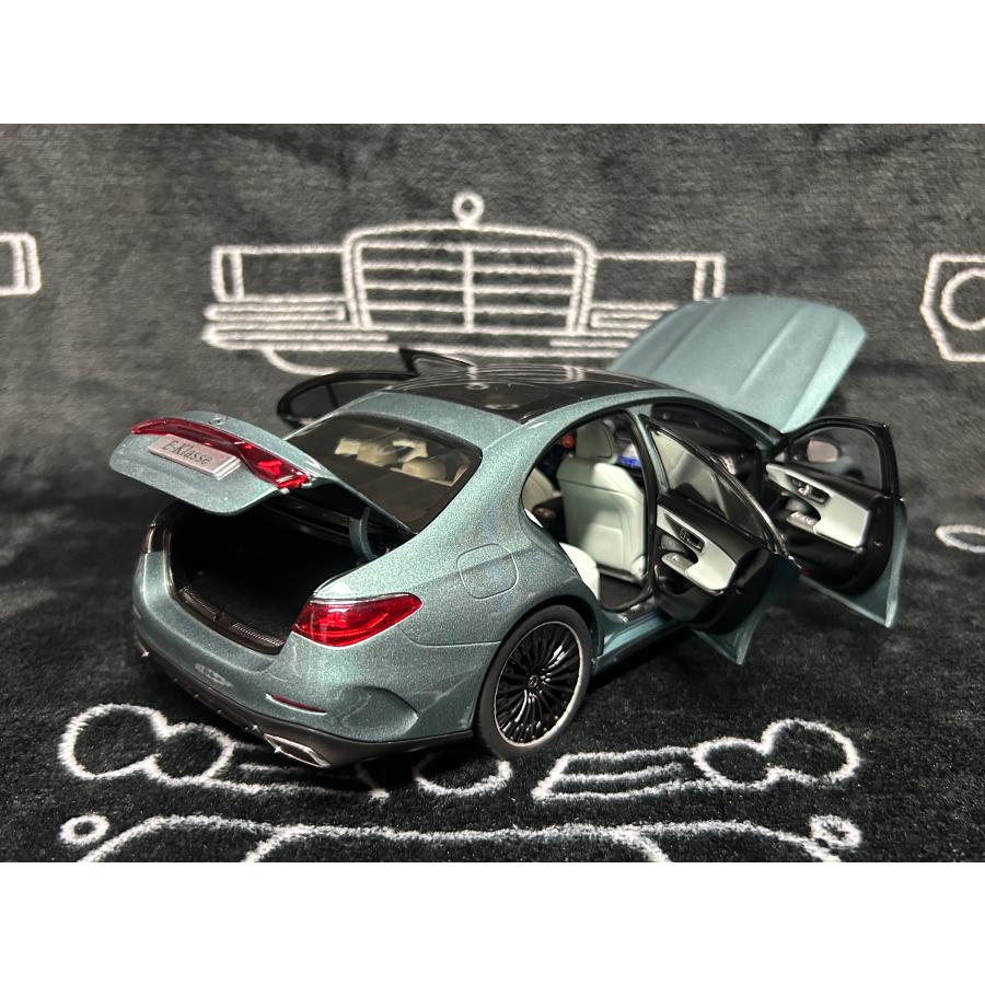 iScale iScale 1/18 Mercedes Benz E class W214 Sedan 2024 AMG Line