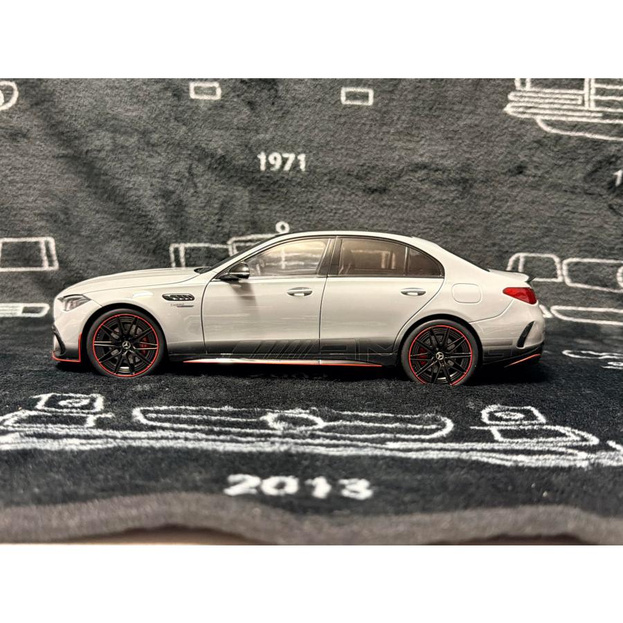 NZG 1/18 Mercedes Benz AMG C63 S E Performance 2023 グレー