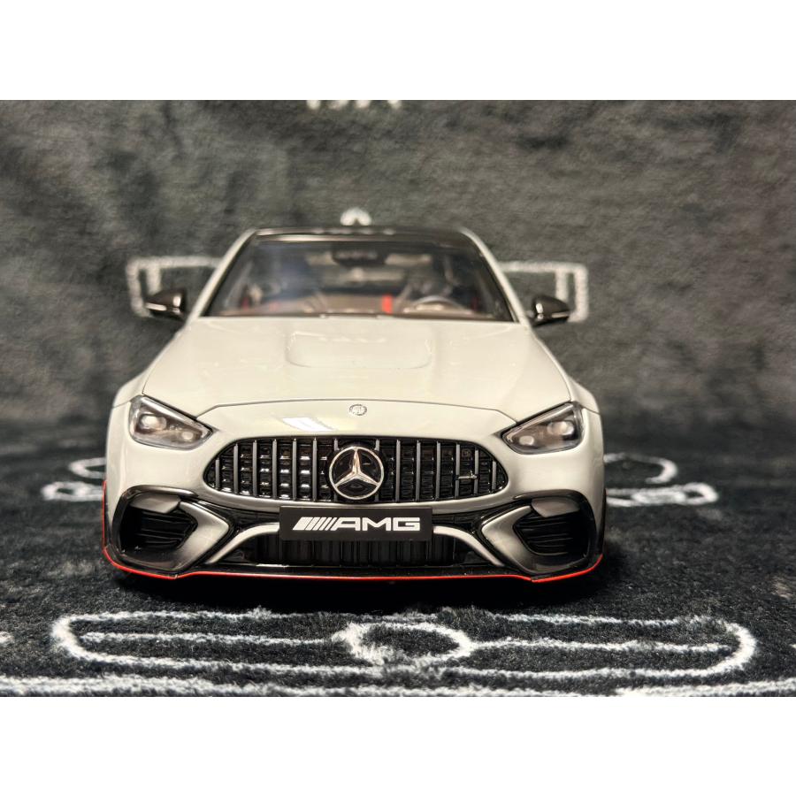NZG 1/18 Mercedes Benz AMG C63 S E Performance 2023 グレー