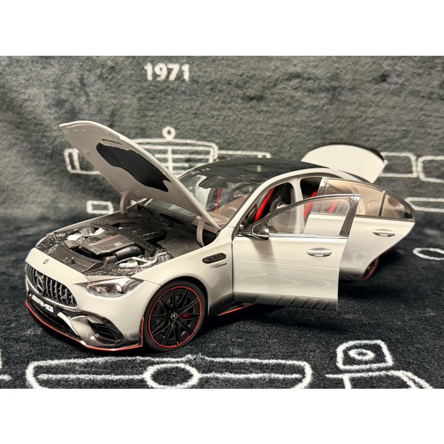 NZG 1/18 Mercedes Benz AMG C63 S E Performance 2023 グレー