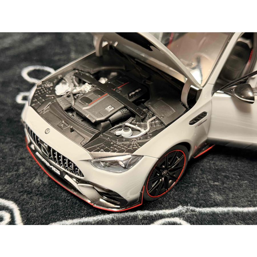 NZG 1/18 Mercedes Benz AMG C63 S E Performance 2023 グレー