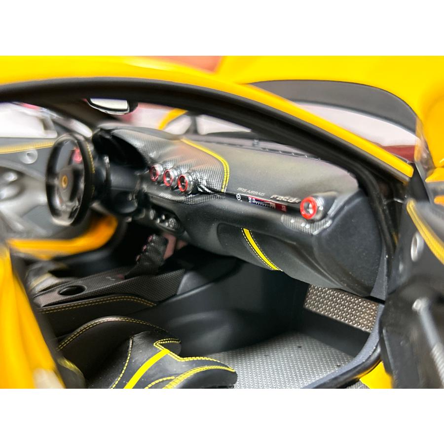 B.B.R セール BBR 1/18 Ferrari F12 tdf Giallo Tristrato B.B.R セール BBR 1/18 Ferrari F12 tdf Giallo Tristrato