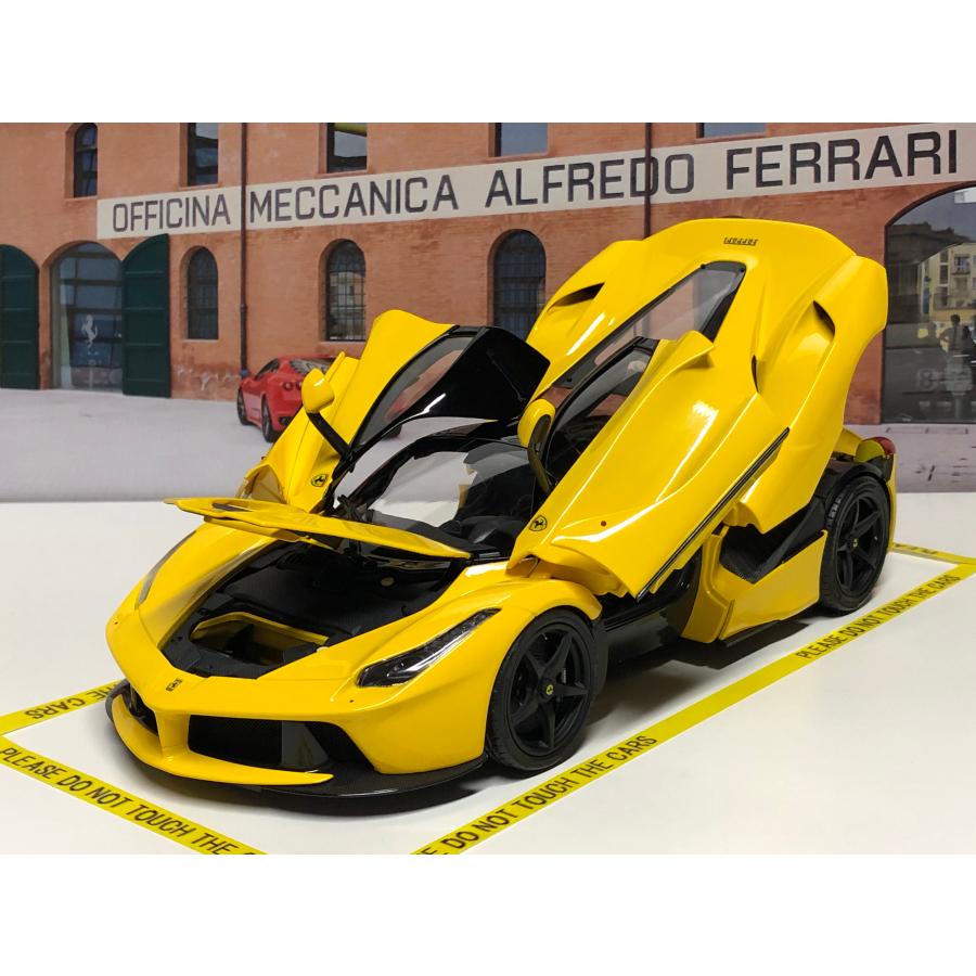 B.B.R BBR 1/18 Ferrari La Giallo modena マットブラック B.B.R BBR 1/18 Ferrari La Giallo modena マットブラック