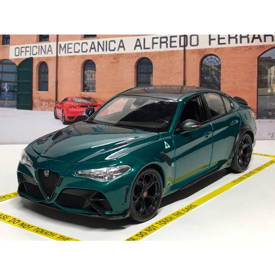 ☆burago Alfa Romeo Giulia GTA 1/18☆ Bburago（ブラーゴ） Burago 1/18 ALFA ROMEO GIULIA GTA 2020 Verde