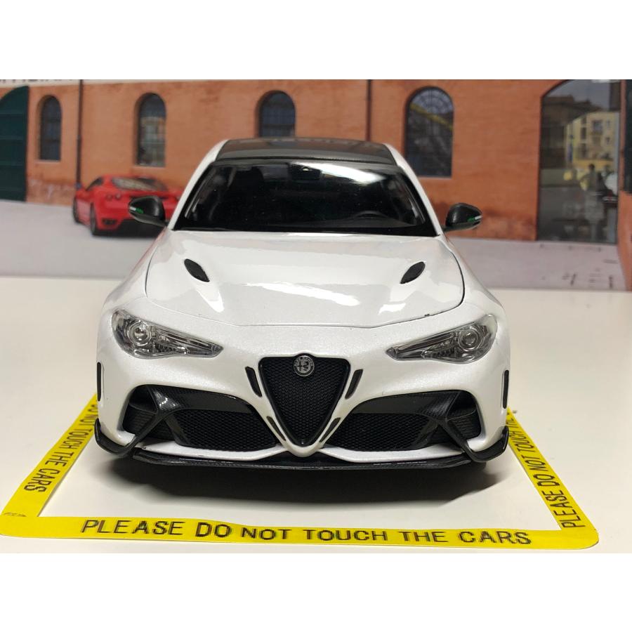 Bburago（ブラーゴ） 1周年記念セール Burago 1/18 ALFA ROMEO GIULIA