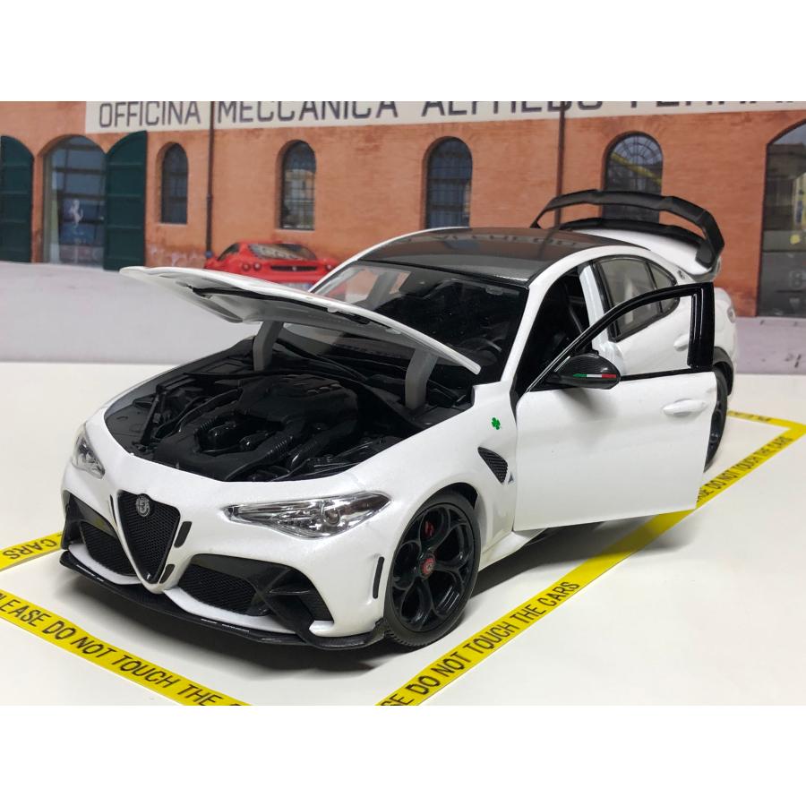 Bburago（ブラーゴ） 1周年記念セール Burago 1/18 ALFA ROMEO GIULIA