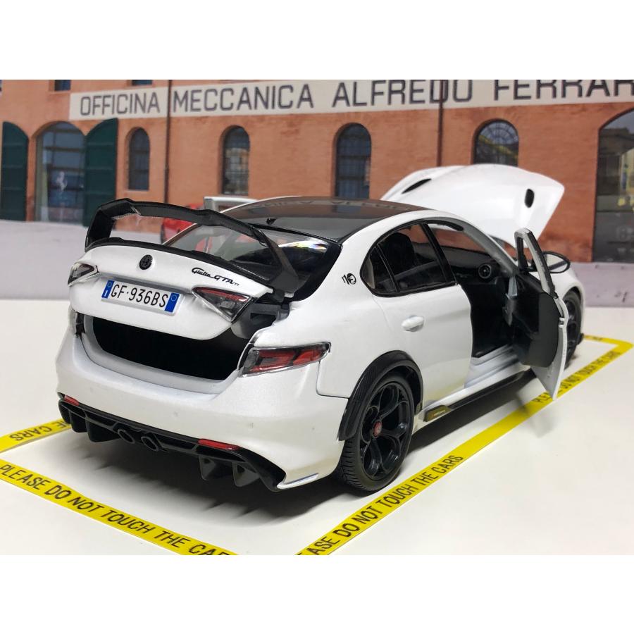 Bburago（ブラーゴ） 1周年記念セール Burago 1/18 ALFA ROMEO GIULIA