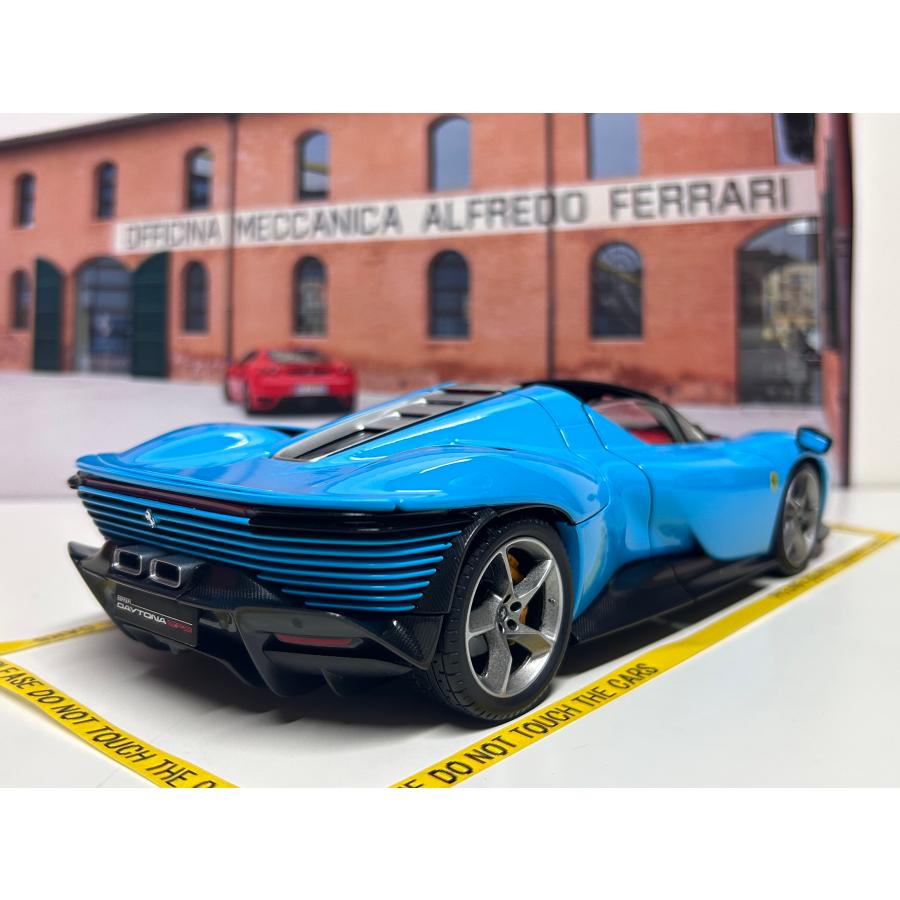 Bburago Burago signature 1/18 Ferrari Daytona SP3 closed Bburago Burago signature 1/18 Ferrari Daytona SP3 closed