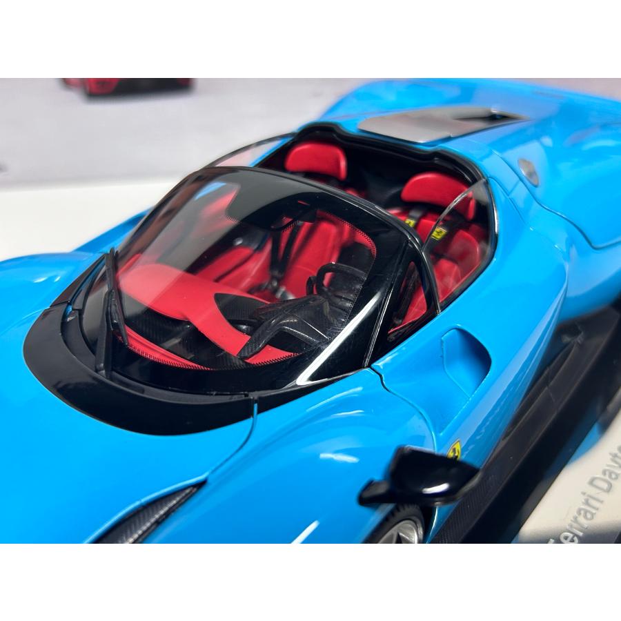 Bburago Burago signature 1/18 Ferrari Daytona SP3 closed Bburago Burago signature 1/18 Ferrari Daytona SP3 closed