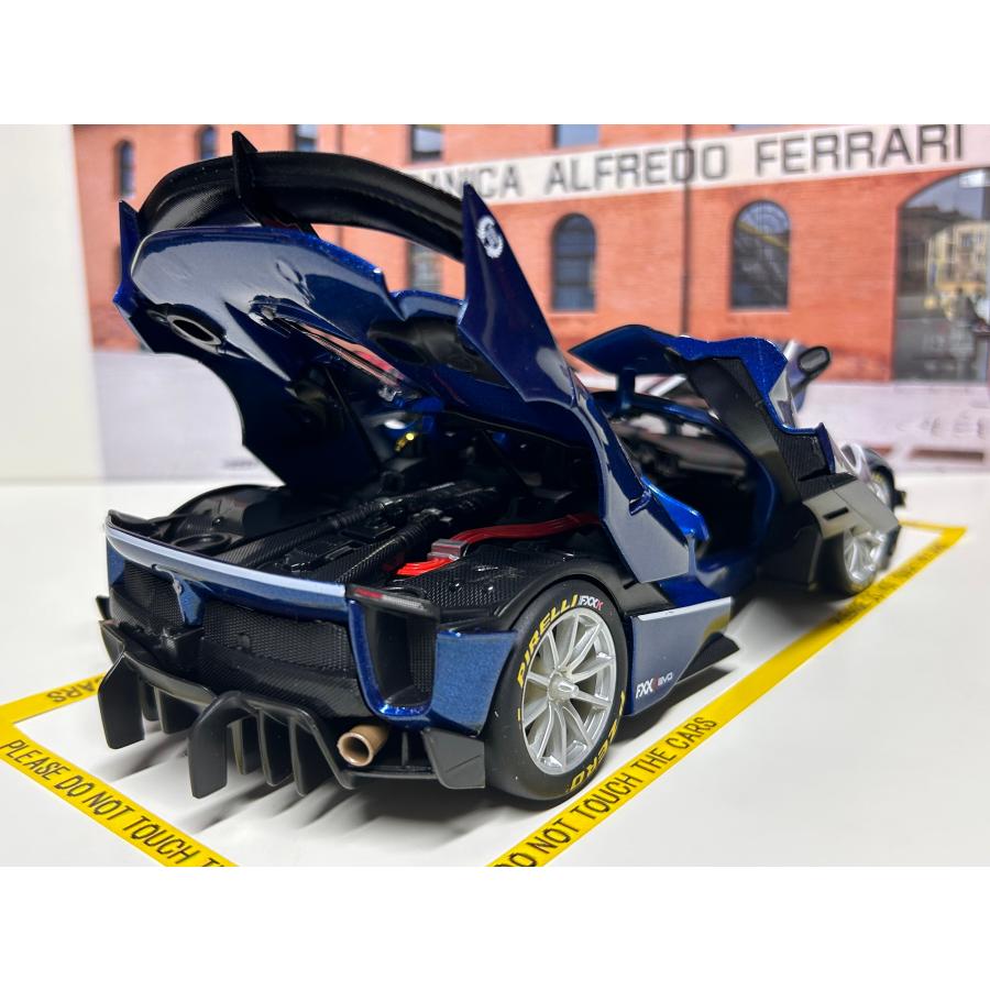 Burago 1/18 Ferrari FXX K EVO #27 Blue tour de france　フェラーリ　ブラーゴ　ミニカー｜garage-forza｜07