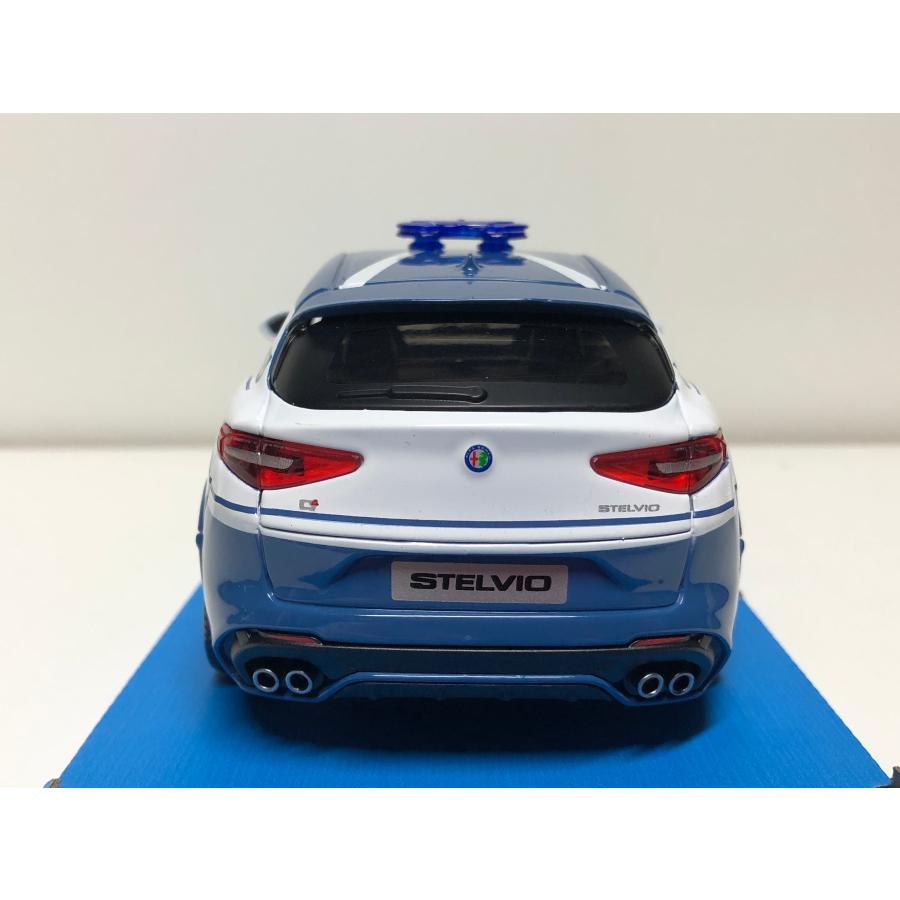 Bburago（ブラーゴ） burago 1/24 ALFA ROMEO STELVIO POLIZIA 2017
