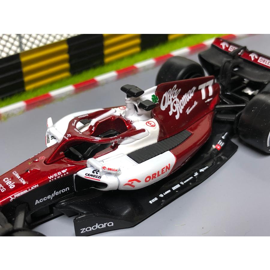 Bburago Burago 1/43 ALFA ROMEO F1 C42 #77 BAHRAIN GP 2022