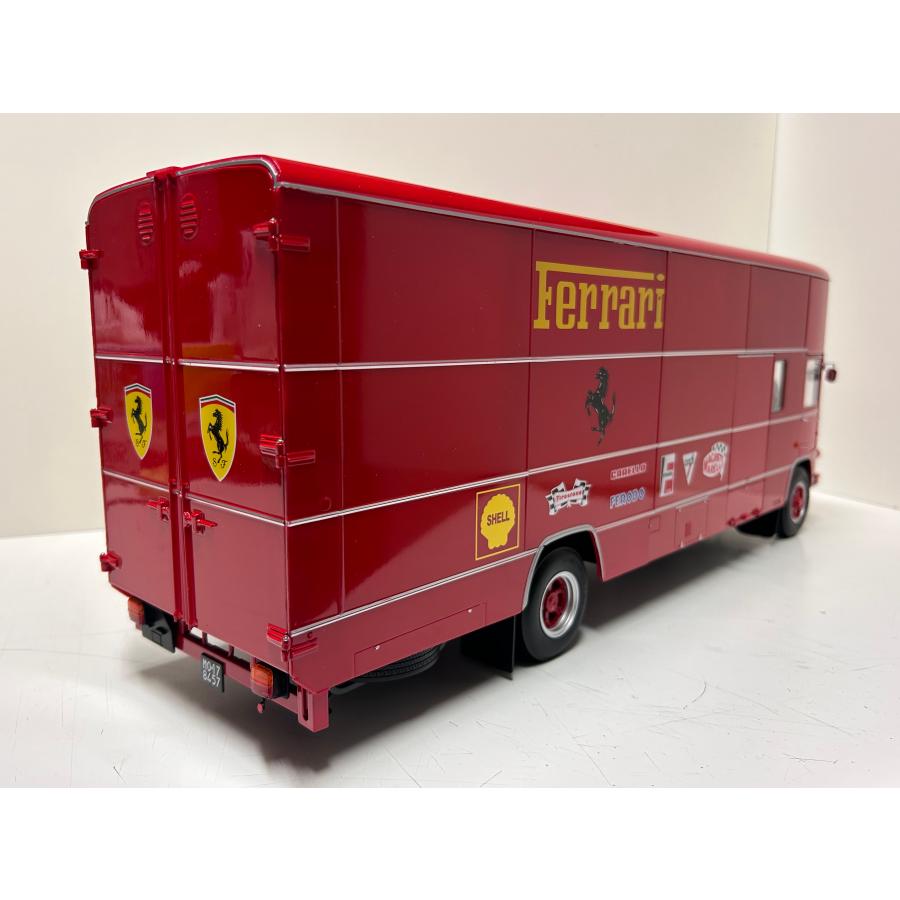 CMR 1/18 Fiat OM 150 Rolfo Ferrari race transporter 1967 CMR 1/18 Fiat OM 150 Rolfo Ferrari race transporter 1967