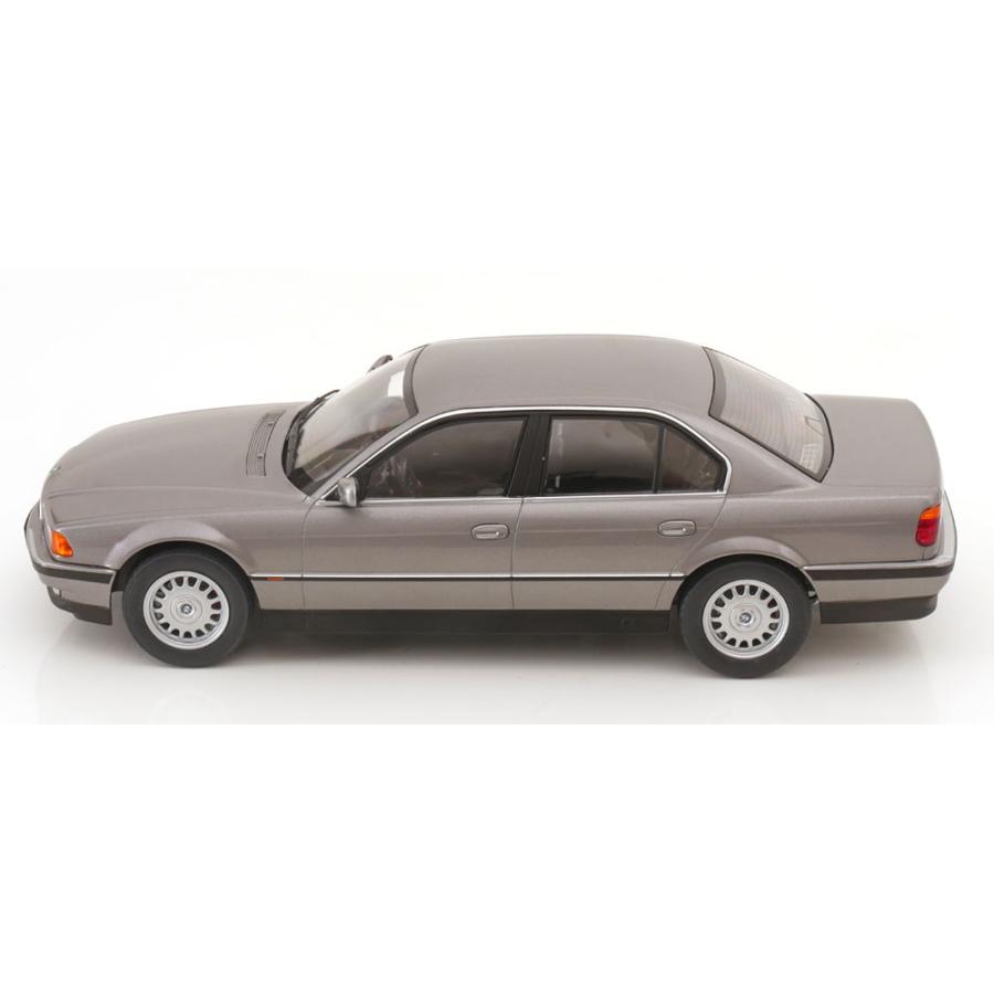 KKスケール KK scale 1/18 BMW 740i E38 1.series 1994