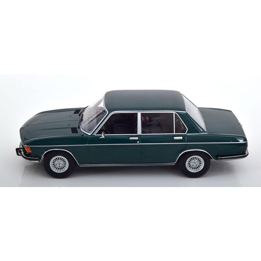 人気商品多数 KK scale 1/18 BMW 3.0S E3 2.Series 1971 darkgreen　ダイキャスト製