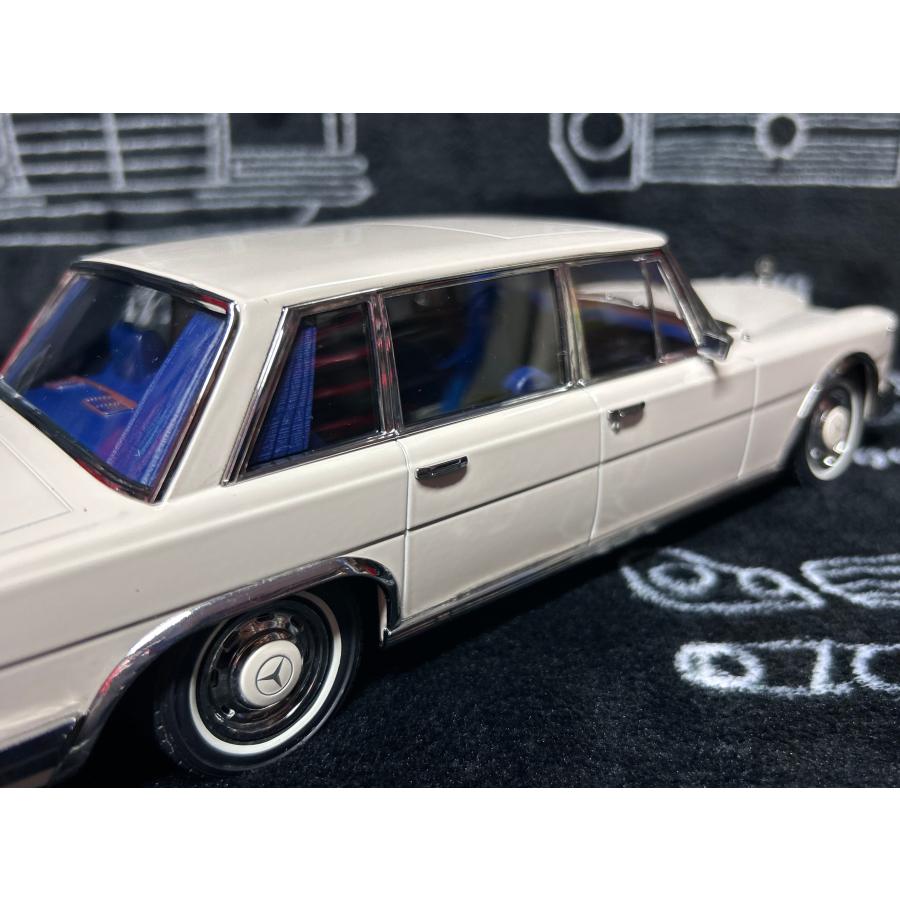 KK scale 1/18 Mercedes Benz 600 SWB W100 1963 ホワイト ダイキャスト製 メルセデス ベンツ ミニカーの画像