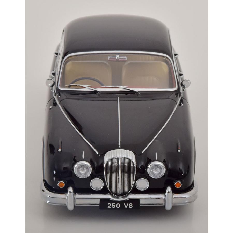 Daimler 250 V8 LHD Année de construction 1962 rouge 1:18 KK-Scale