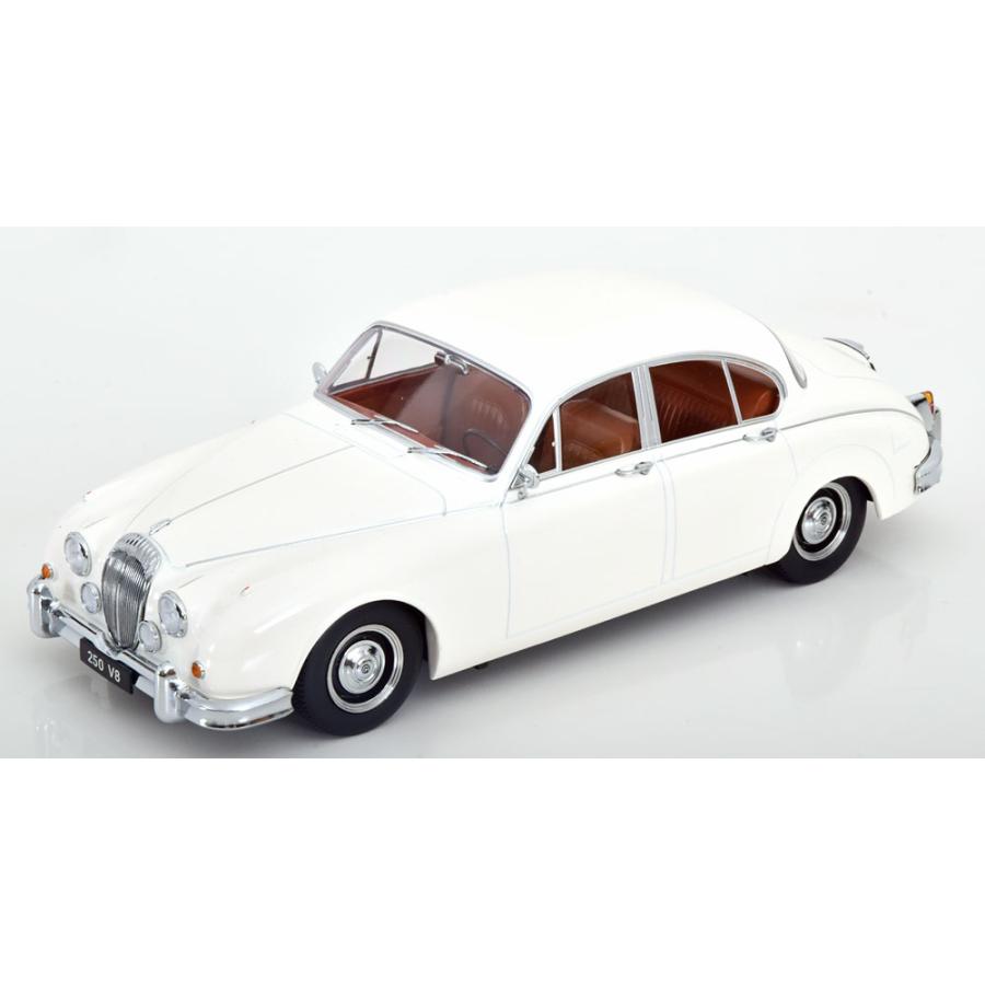 Miniature KK SCALE MODELS 1/18 - Daimler 250 V8 1962 - Noire - NEUVE