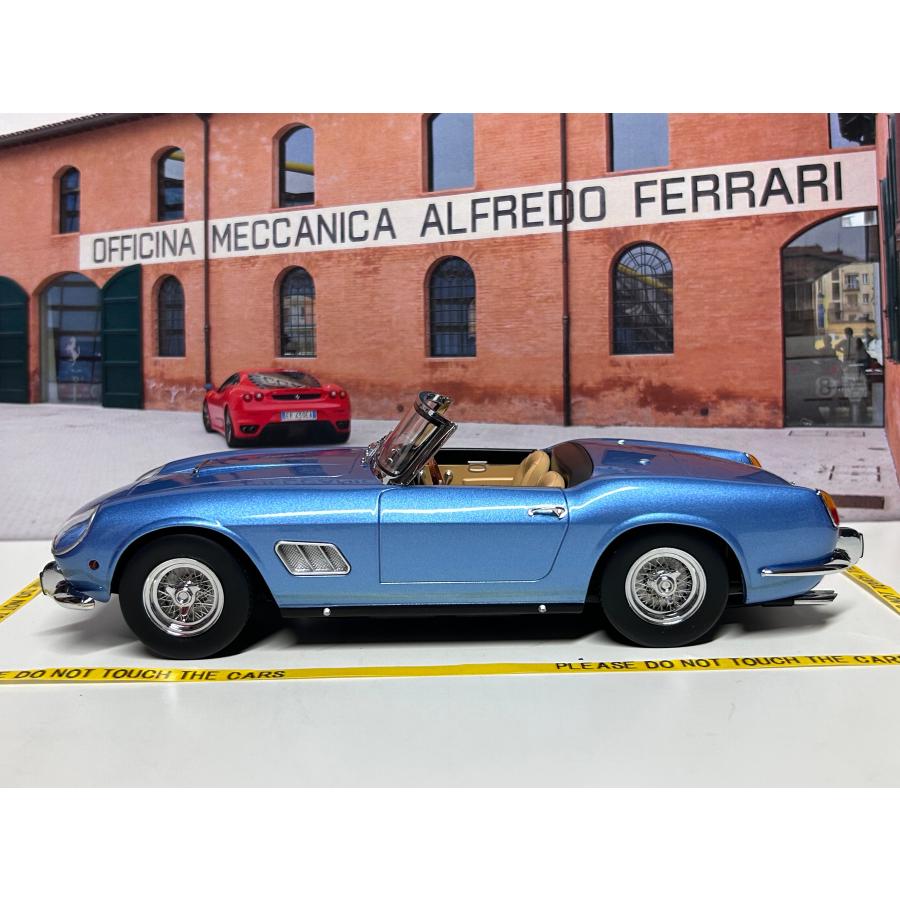 1500円のイヤリング KK scale 1/18 Ferrari 250 GT California Spyder 1960　ライトブルー　ダイキャスト製　フェラーリ　カリフォルニア