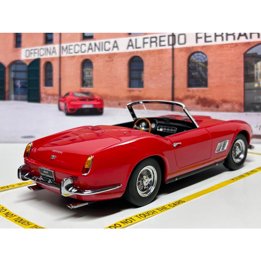 大人気！ KK scale 1/18 Ferrari 250 GT California Spuder 1960 EU　レッド　ダイキャスト製　フェラーリ