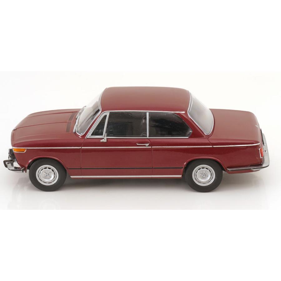 KK-Scale 1:12 BMW L2002 tii 2.Serie Baujahr 1974 grün metallic