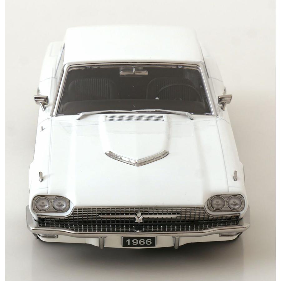 KK scale 1/18 Ford Thunderbird Coupe 1966 ホワイト ダイキャスト製 フォード  ミニカーの画像