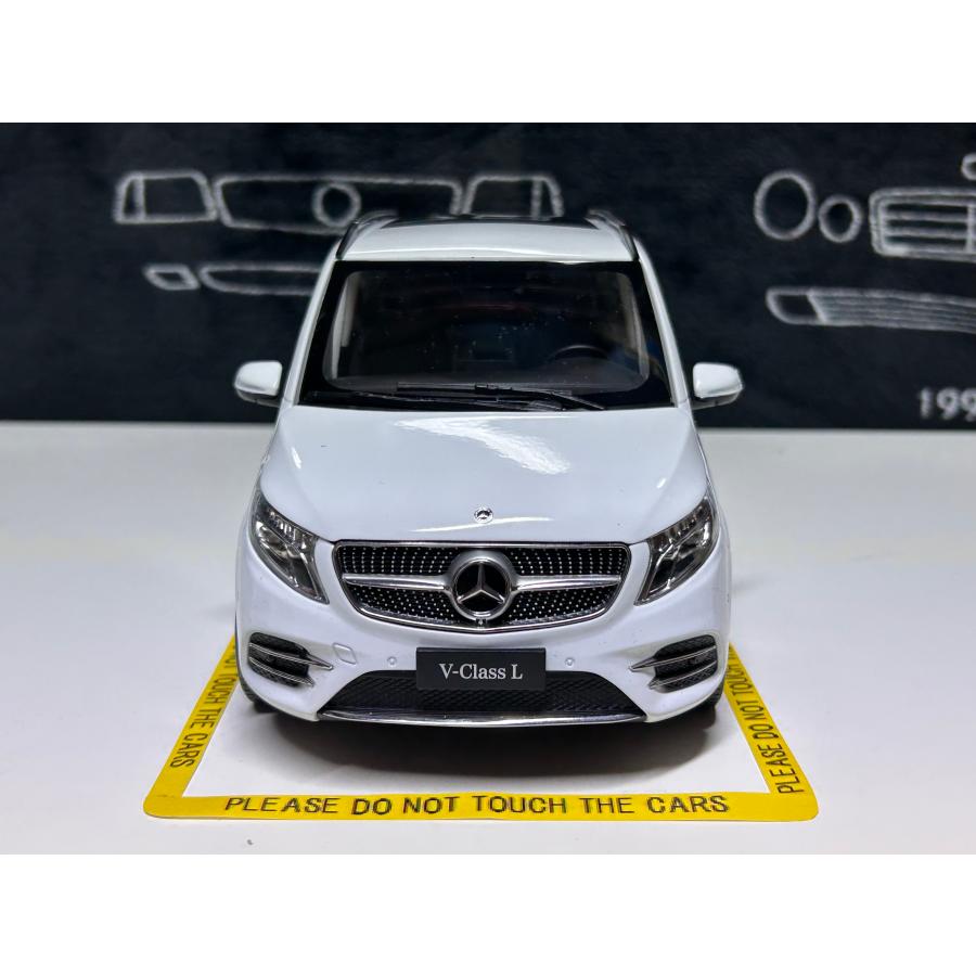 1/18 Mercedes Benz V class V260L ホワイト メルセデス ベンツ 1/18 Mercedes Benz V class V260L ホワイト メルセデス ベンツ